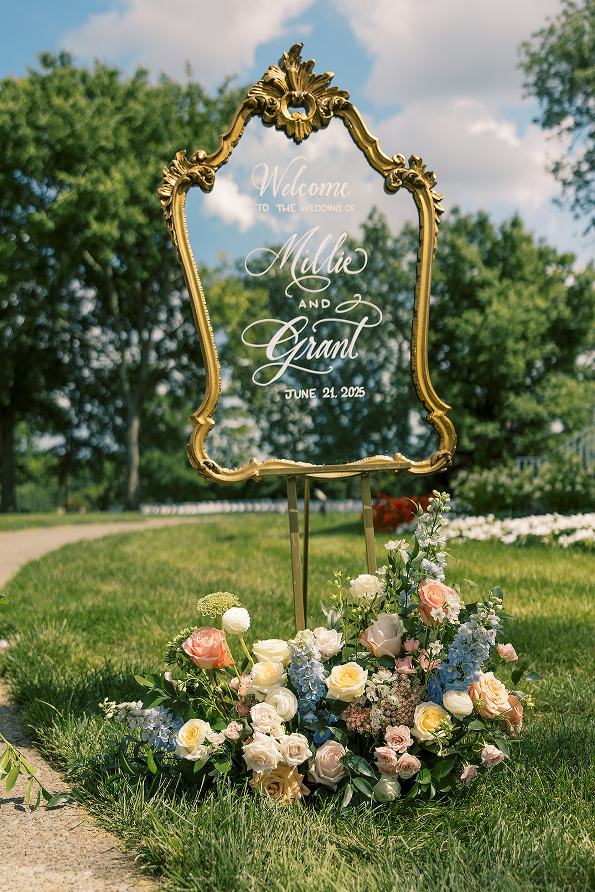 Classic Gold Wedding Details | Romantic Garden Wedding at Ravenswood Mansion