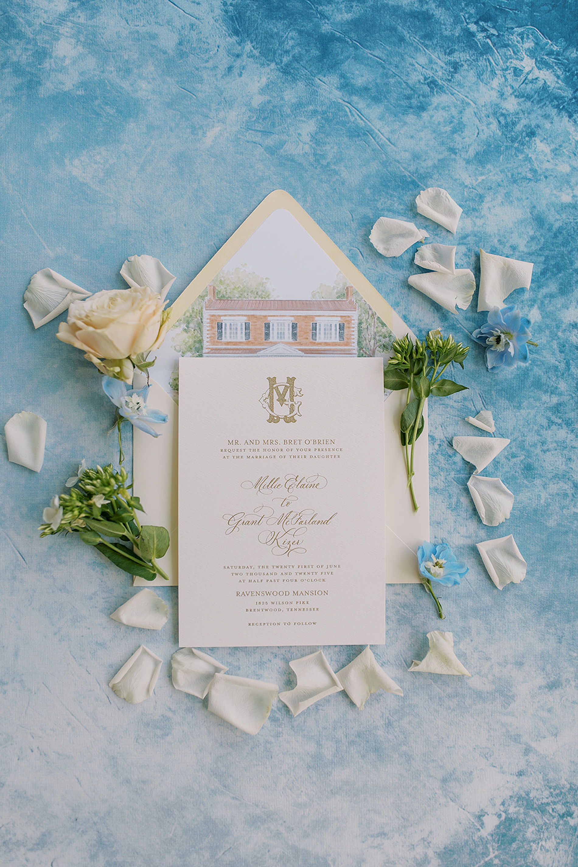 Classic Gold Wedding Details | Romantic Garden Wedding at Ravenswood Mansion