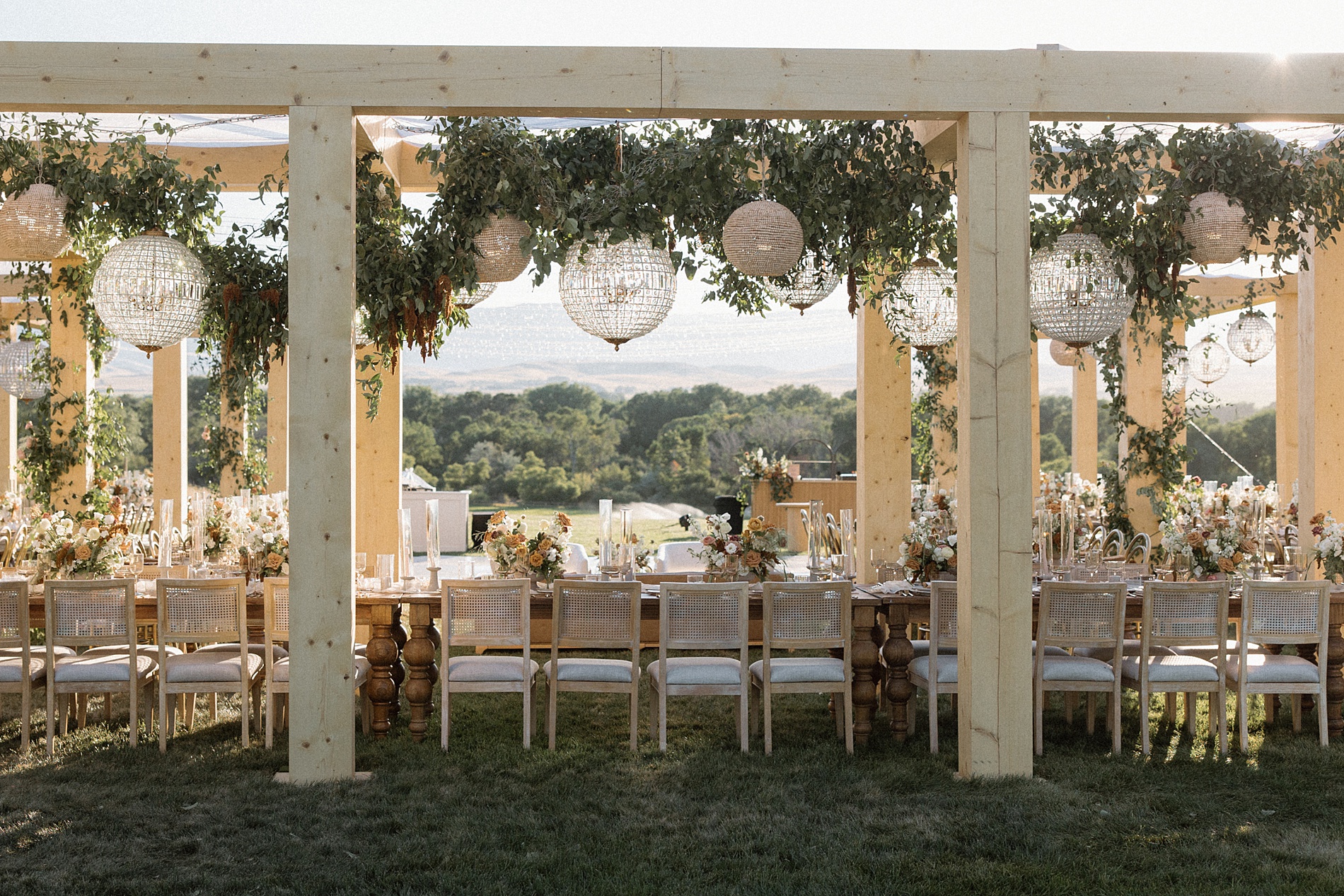 elegant outdoor wedding reception at Wyoming Ranch in Sheridan, WY