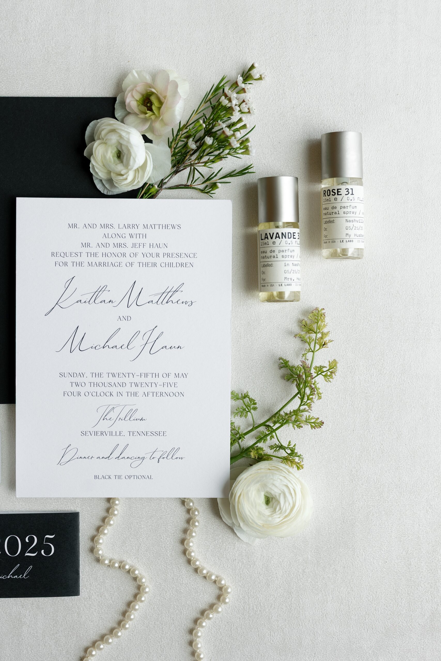 crisp black and white wedding invitation sutie 