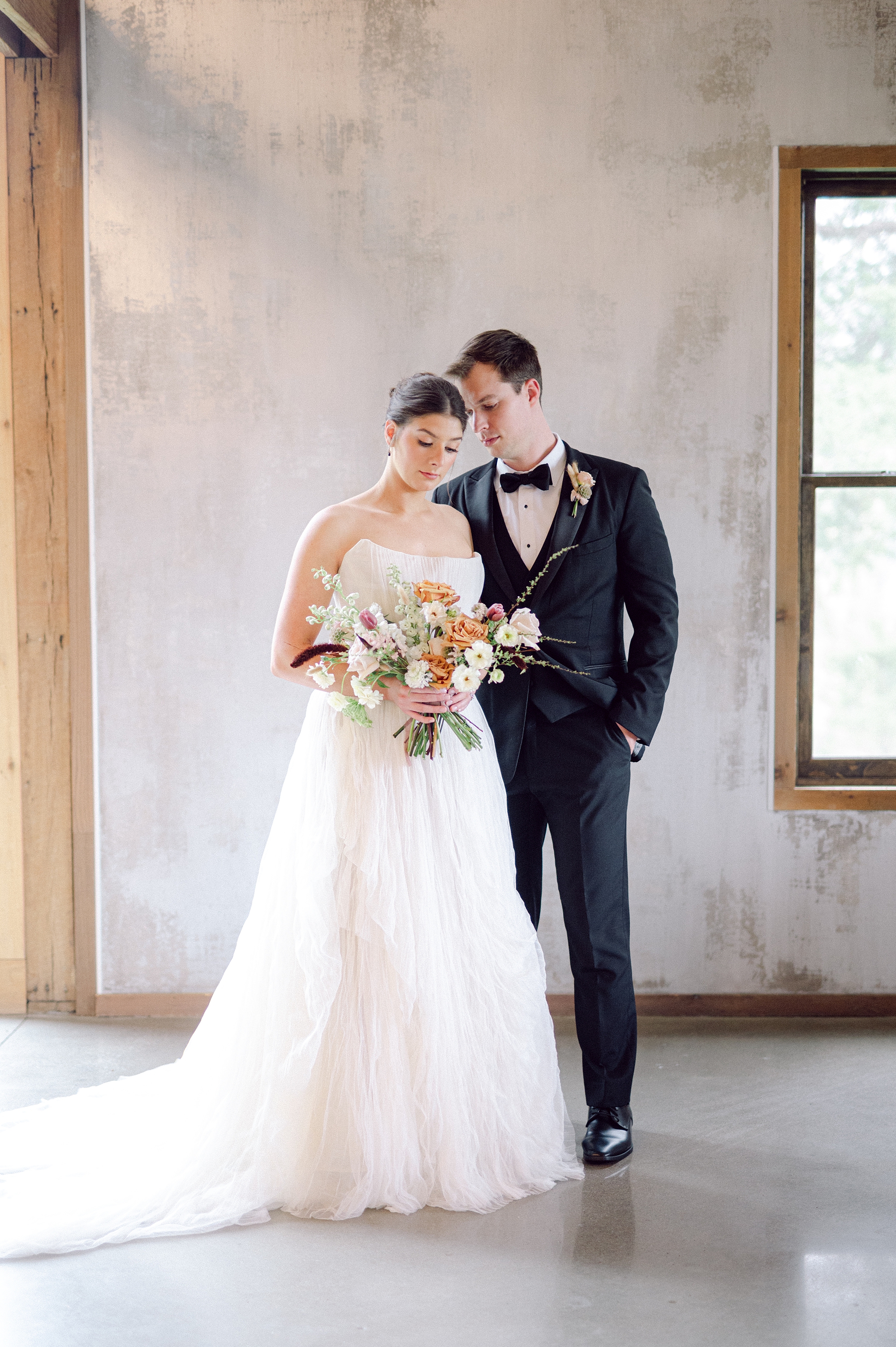 Newlyweds at Cedarmont Farm wedding