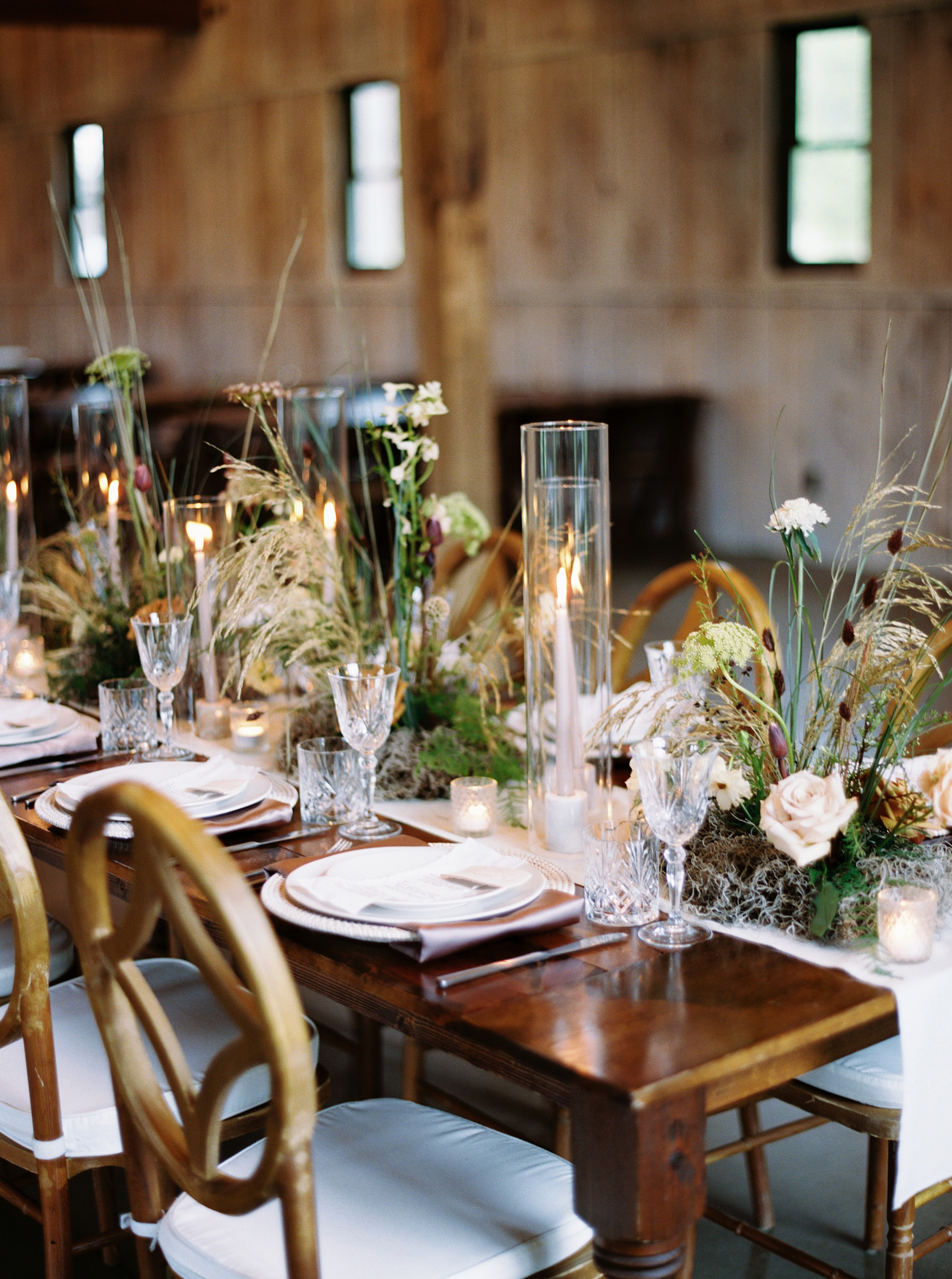 elegant tablescape with organic florals at Cedarmont Farm 