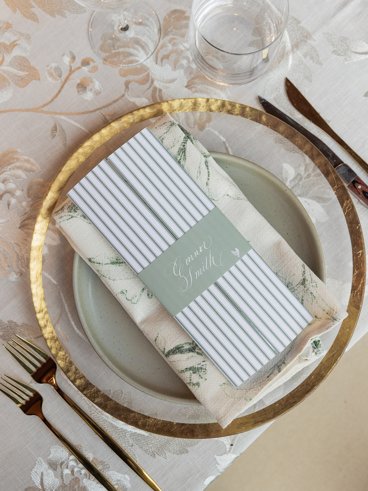 custom gatefold menus with calligraphed place cards wrapped around menu 