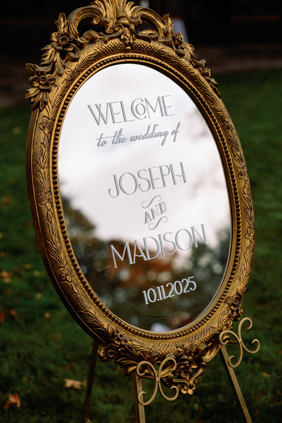 welcome sign by wedding design house, White Ink Calligraphy 