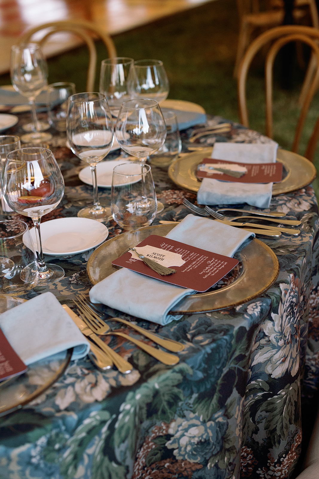 tablescape with menus and place cards created by White Ink Calligraphy, Nashville wedding design house 