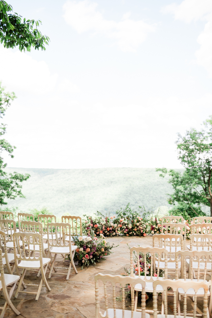 Spring Garden Wedding ceremony overlooking Tennessee Hills
